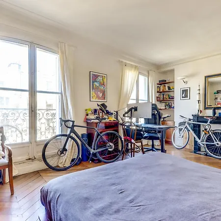 Central Avec Balcon Apartman *