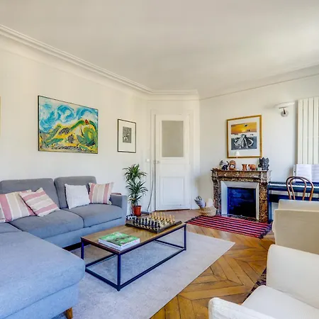 Central Avec Balcon Apartment