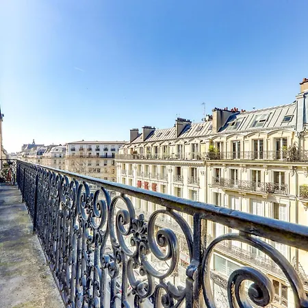 Central Avec Balcon Parijs